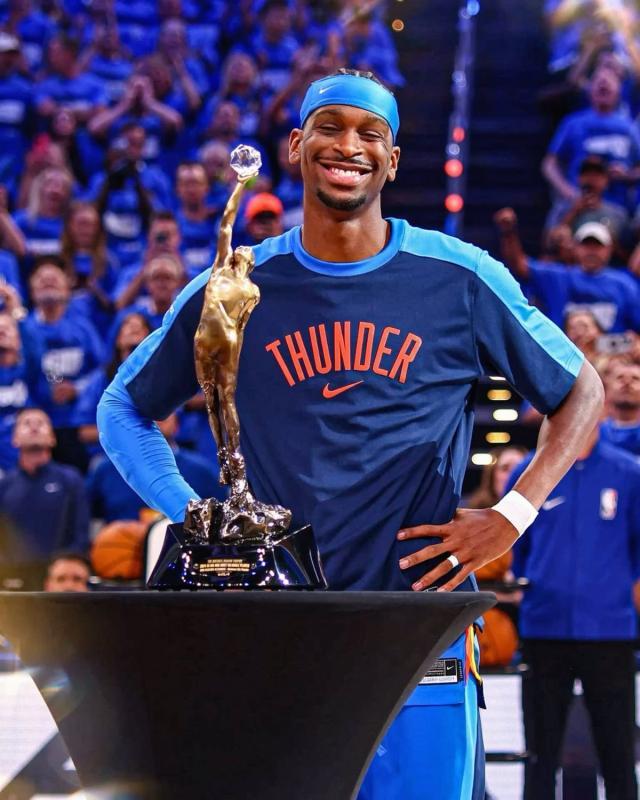 九游娱乐登录入口-NBA奖项预测：MVP&amp;DPOY毫无悬念 最佳新秀归属康神
